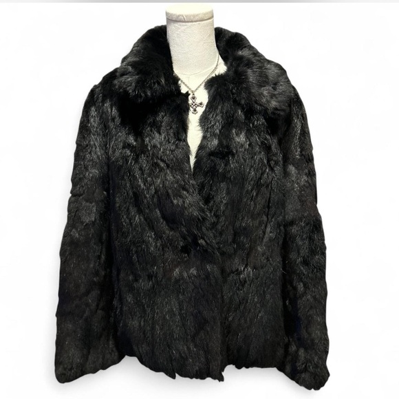 Mob Wife Fluffy Black Fur Coat Long-sleeve Collared Beautiful Condition